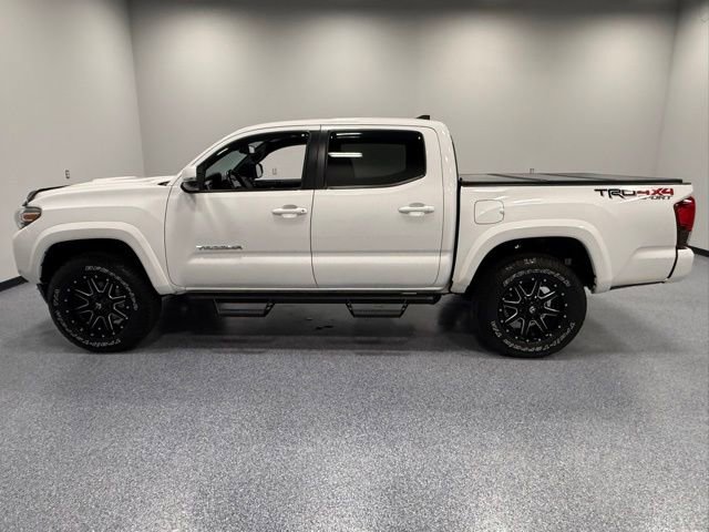 Used 2019 Toyota Tacoma TRD Sport AWD/4WD image 8