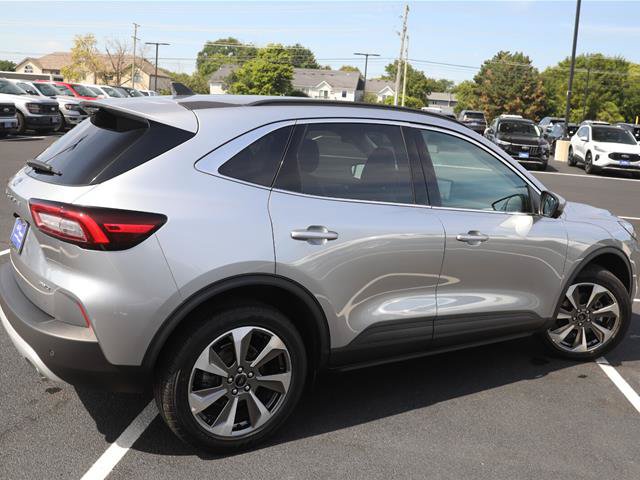 Certified 2024 Ford Escape Platinum AWD/4WD image 10