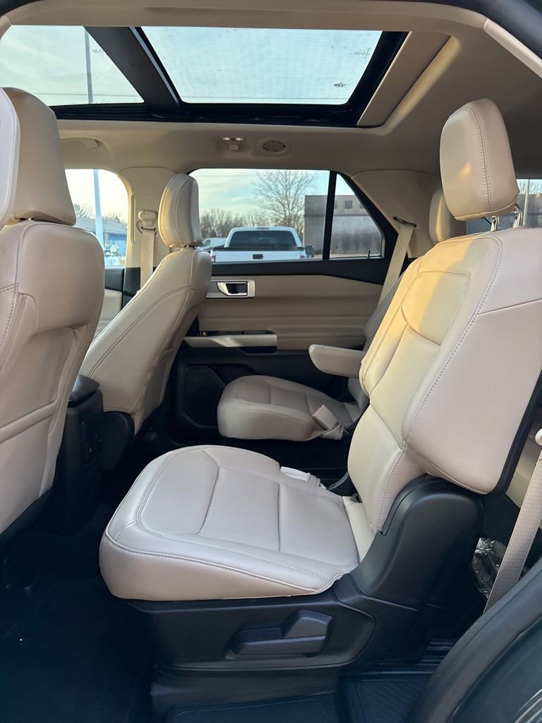 Certified 2023 Ford Explorer XLT w/ Equipment Group 202A image 32