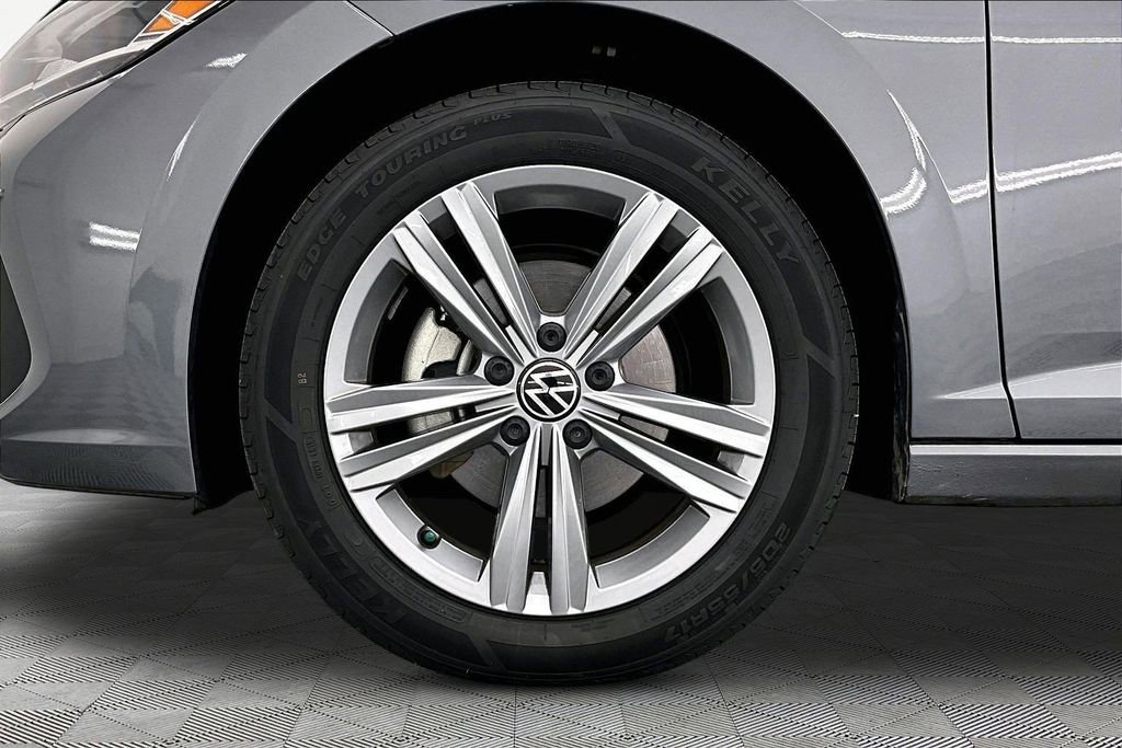 Used 2024 Volkswagen Jetta SE FWD image 9