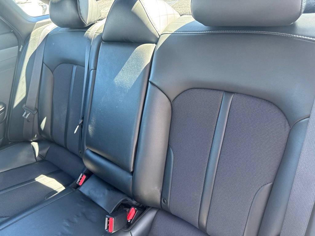 Used 2022 Kia K5 GT-Line FWD image 32