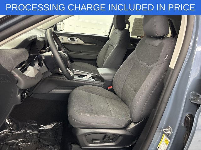 Certified 2025 Ford Explorer Active AWD/4WD image 11
