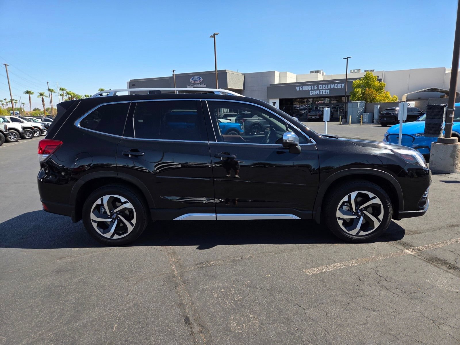 Used 2024 Subaru Forester Touring w/ POP Package 3 AWD/4WD image 7
