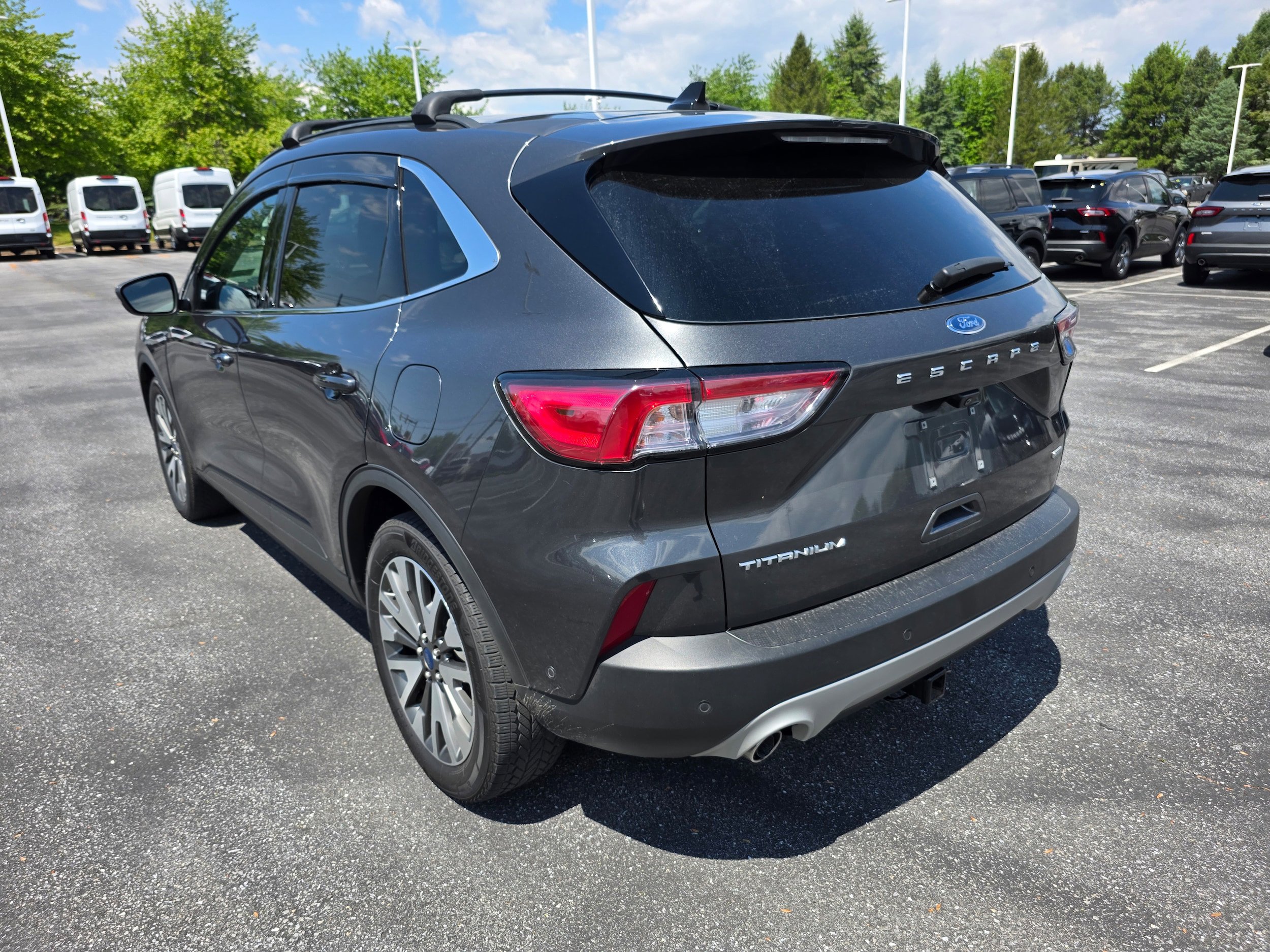 Certified 2020 Ford Escape Titanium FWD image 3