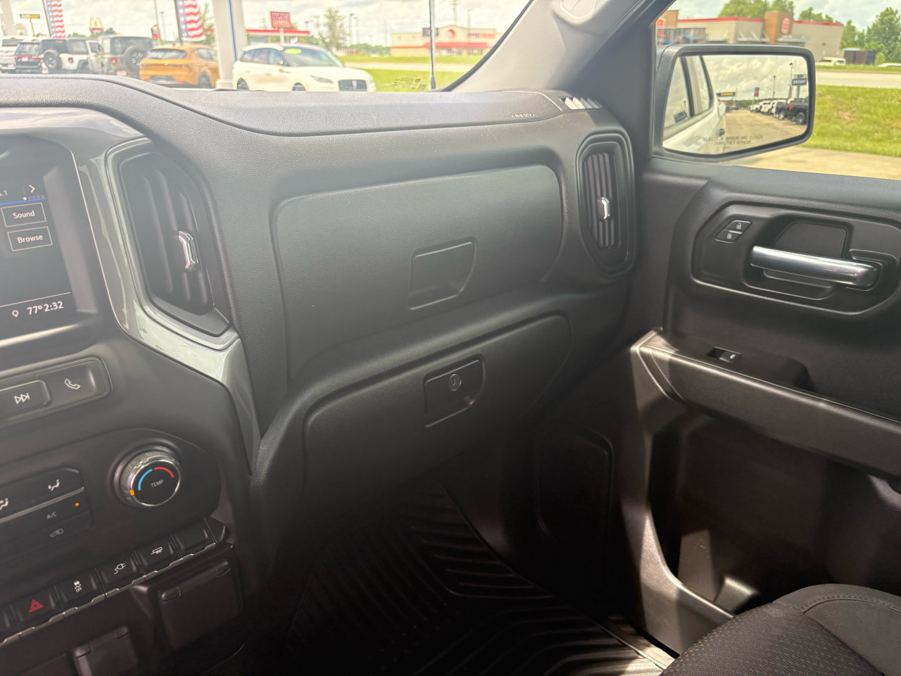 Used 2020 Chevrolet Silverado 1500 Custom w/ Custom Value Package image 37