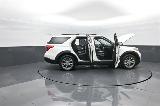 Certified 2021 Ford Explorer XLT w/ Equipment Group 202A image 36