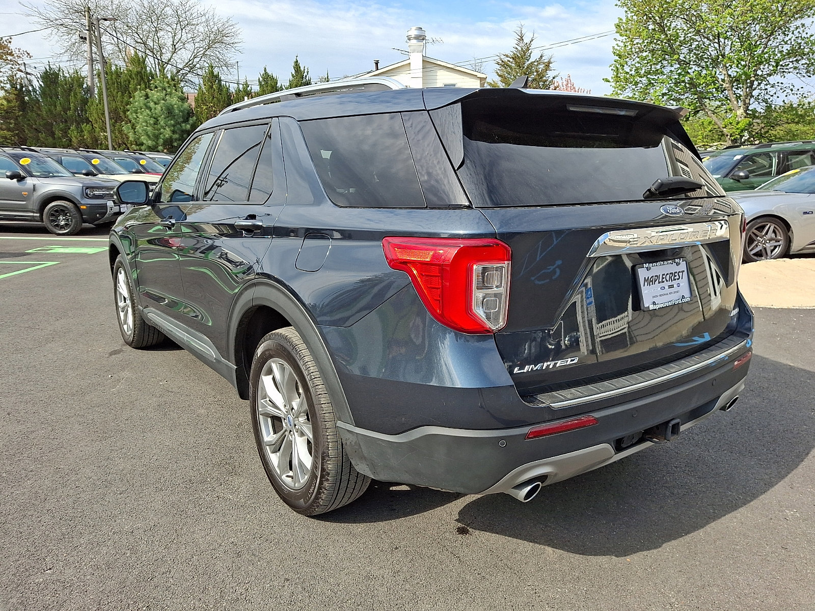 Certified 2023 Ford Explorer Limited w/ Equipment Group 301A AWD/4WD image 3