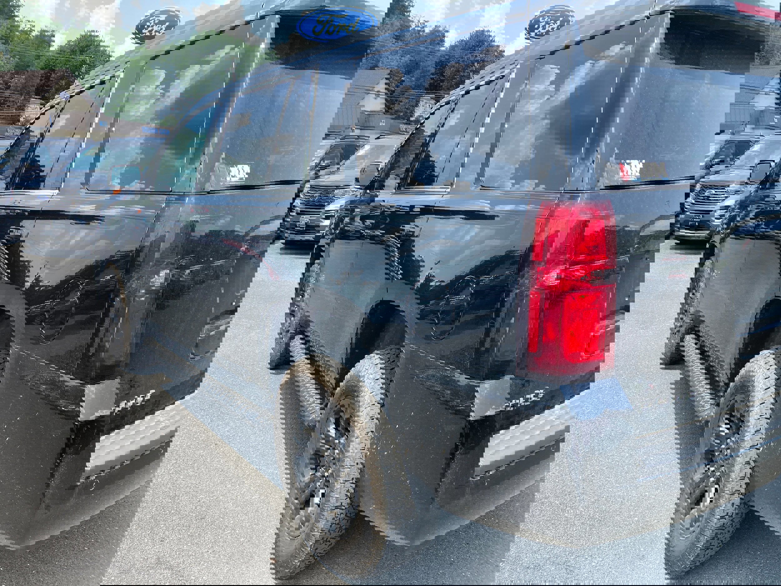 Used 2020 Chevrolet Tahoe LS image 3