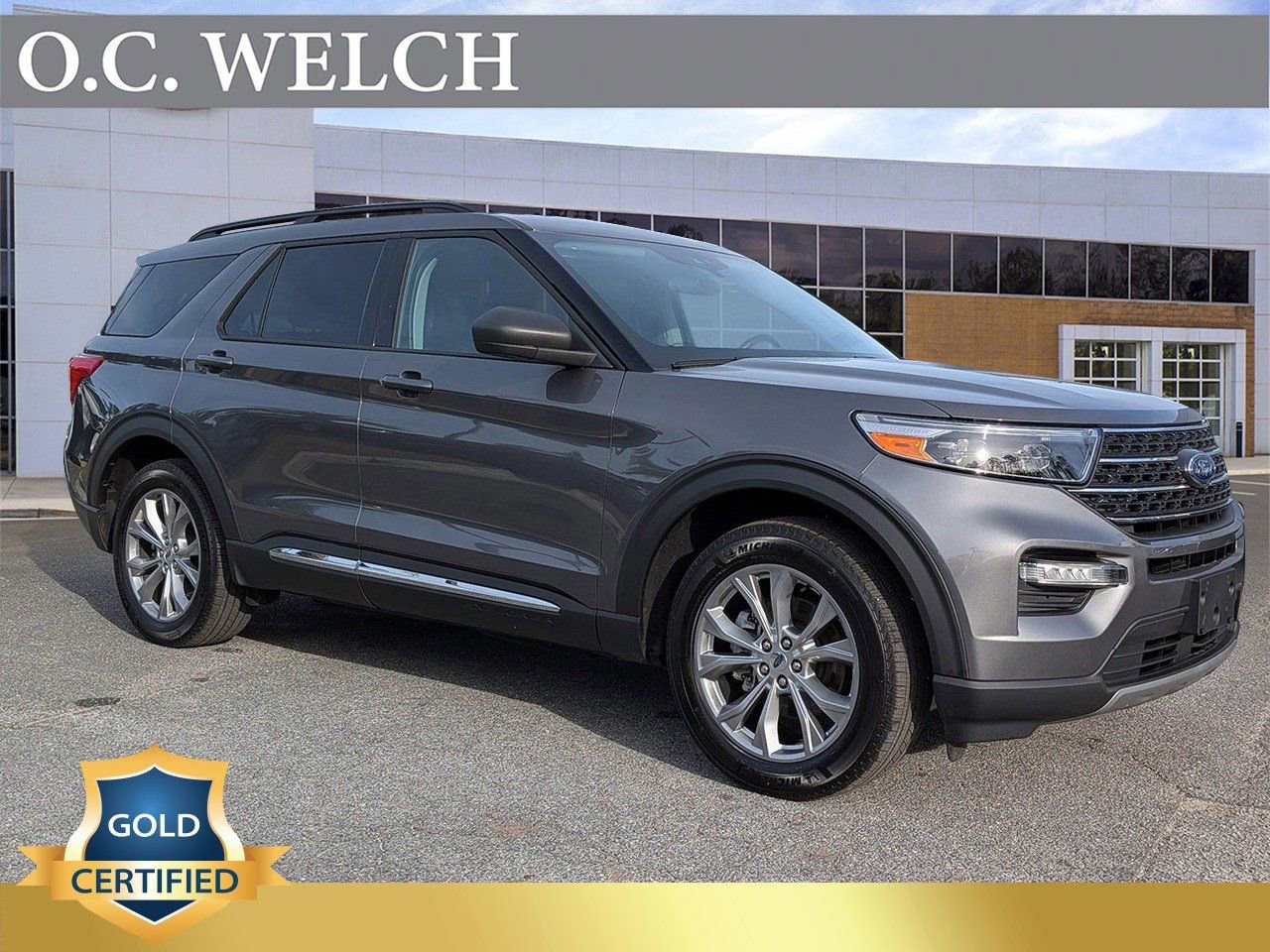 Certified 2023 Ford Explorer XLT w/ Equipment Group 202A image 7