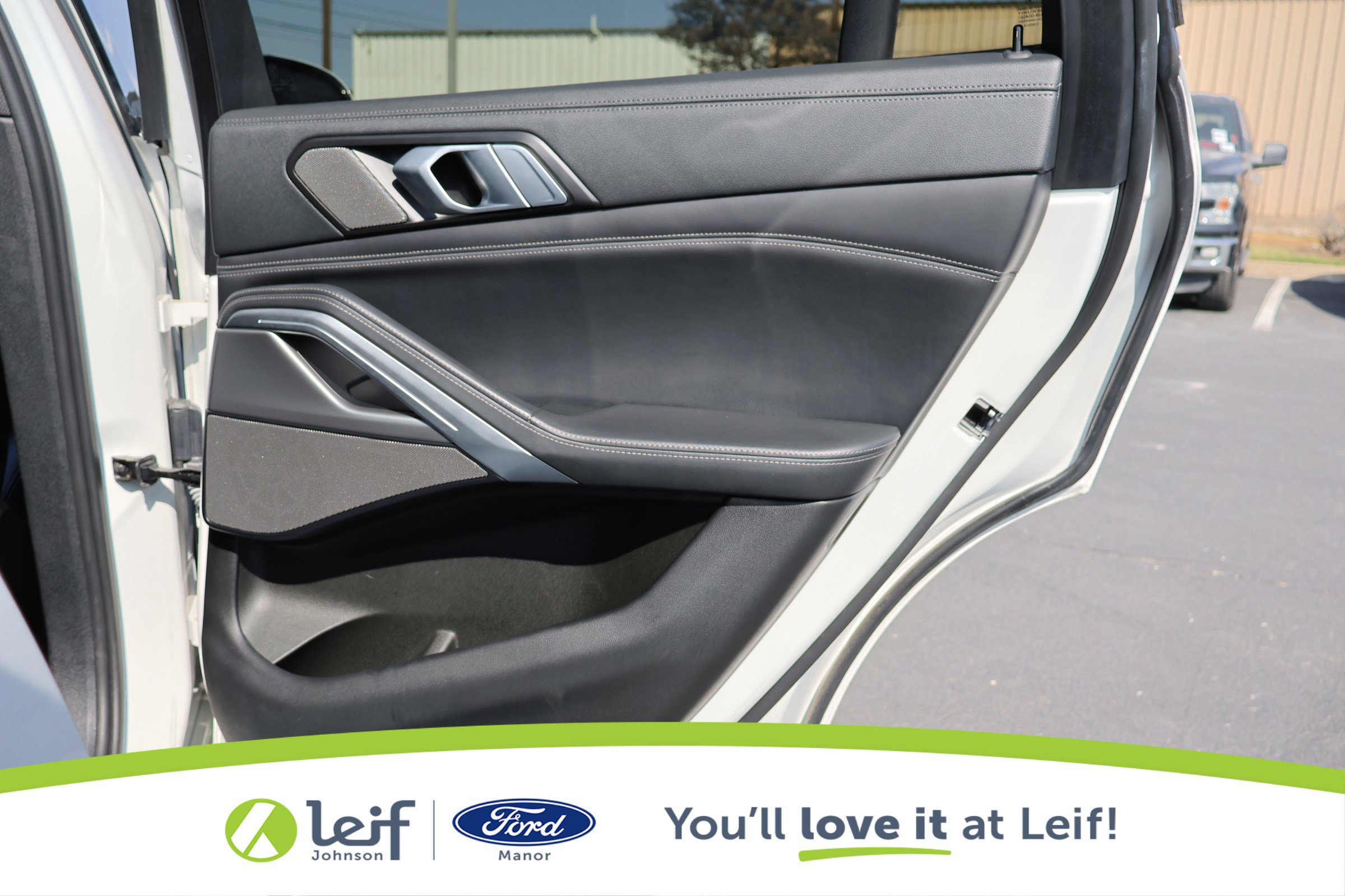 Used 2020 BMW X6 sDrive40i w/ M Sport Package image 29