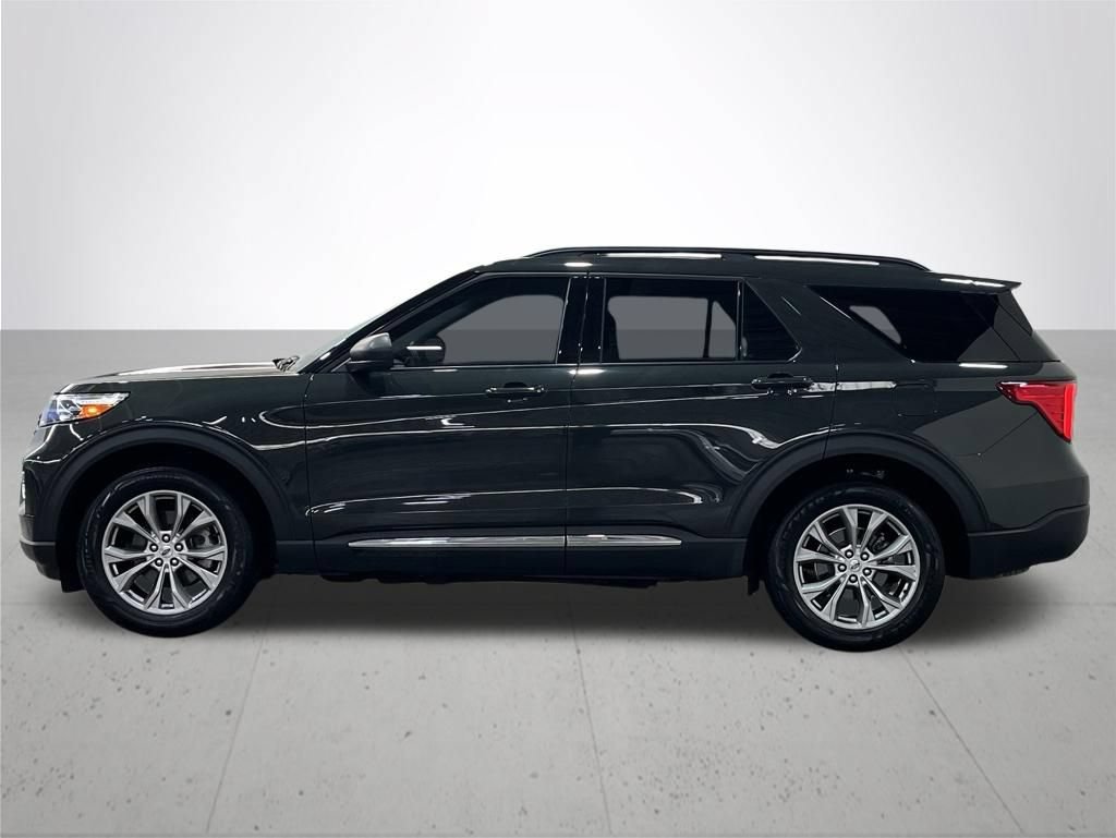 Certified 2022 Ford Explorer XLT w/ Equipment Group 202A AWD/4WD image 16