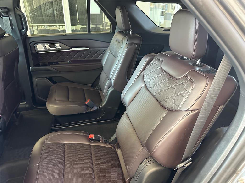 Certified 2025 Ford Explorer Platinum w/ Ultimate Package image 26