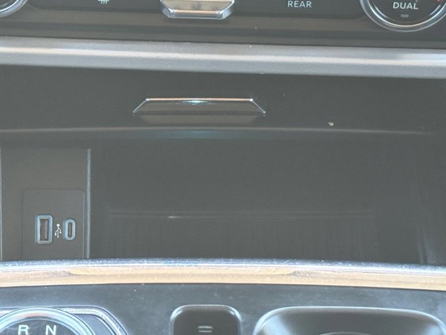 Certified 2022 Ford Expedition XLT RWD image 6
