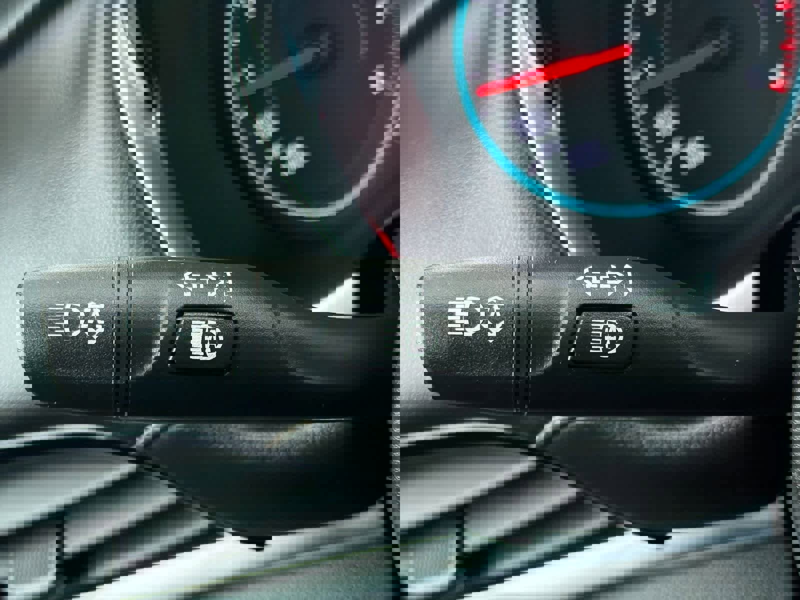 Used 2023 Chevrolet Traverse LT image 27