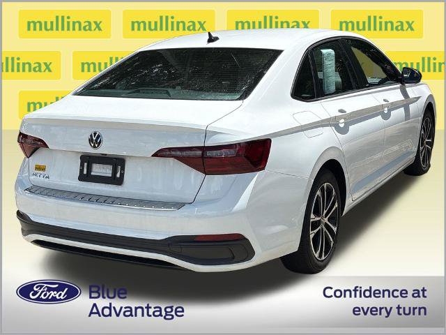 Used 2023 Volkswagen Jetta Sport FWD image 4