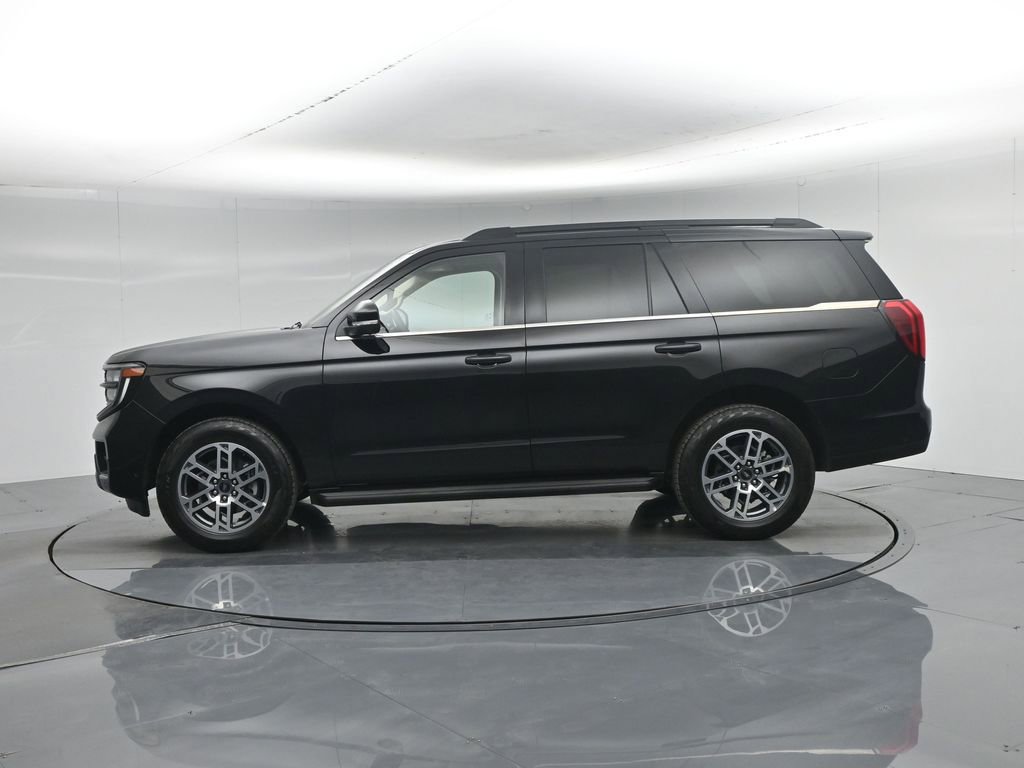 Certified 2025 Ford Expedition Active AWD/4WD image 35
