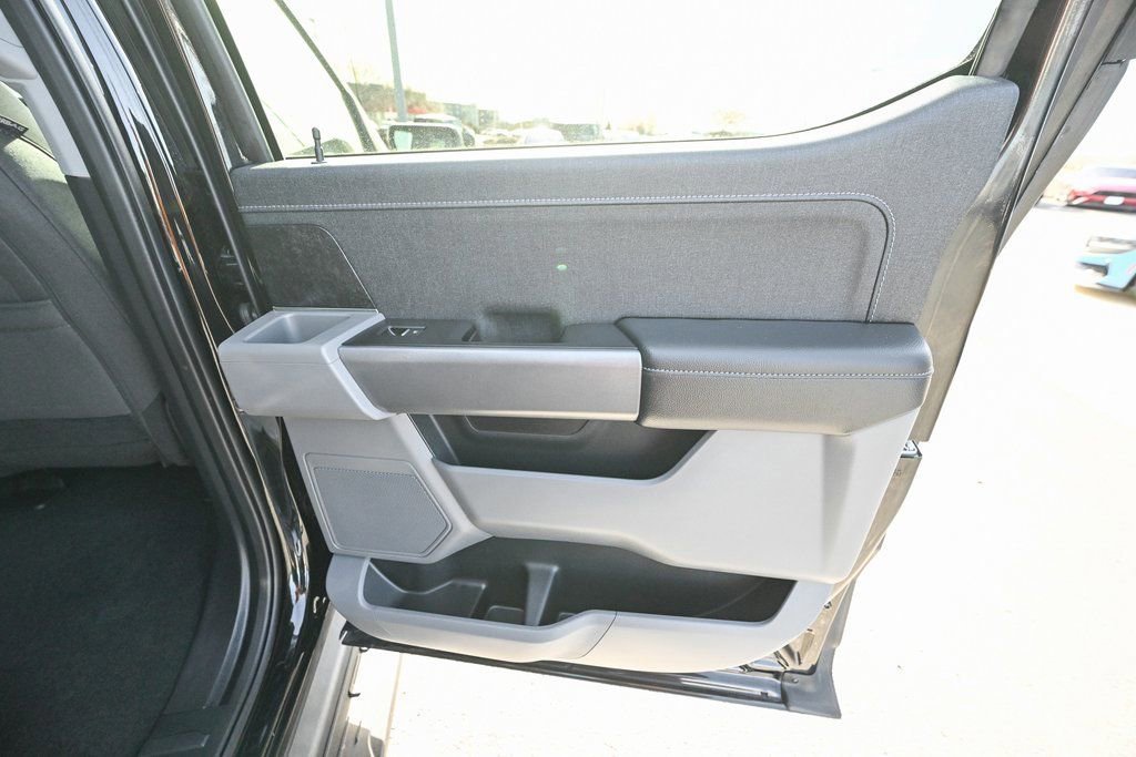 Certified 2023 Ford F150 Lightning XLT w/ Max Trailer Tow Package image 32