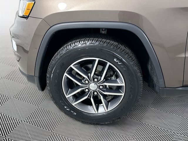 Used 2017 Jeep Grand Cherokee Limited image 31