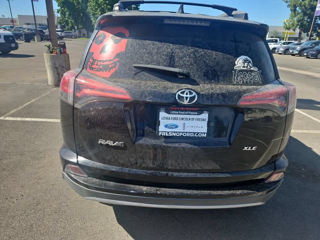 Used 2018 Toyota RAV4 XLE w/ Plus Extra Value Package FWD image 7