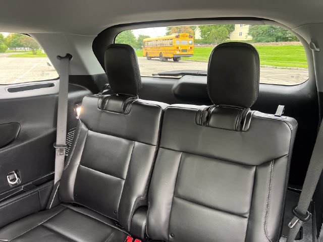 Certified 2023 Ford Explorer XLT w/ Equipment Group 202A AWD/4WD image 25