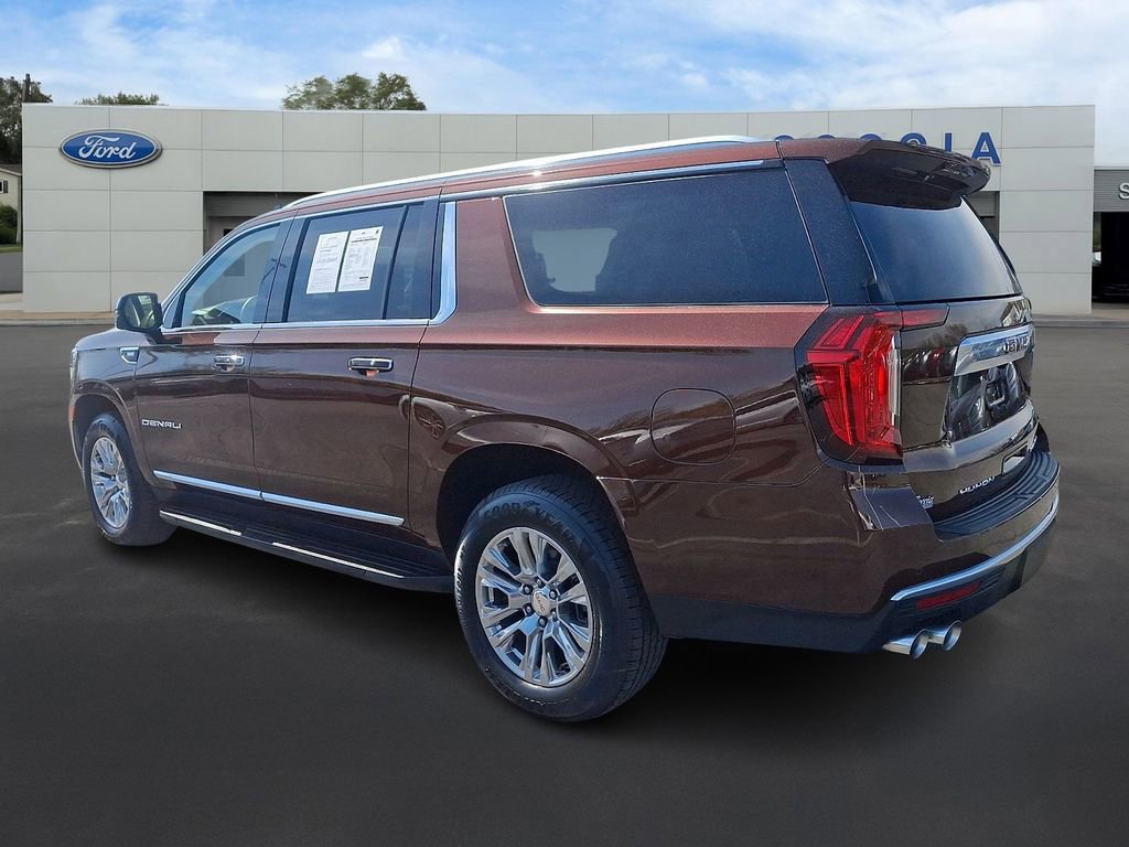 Used 2023 GMC Yukon XL Denali w/ LPO, Floor Liner Package AWD/4WD image 3