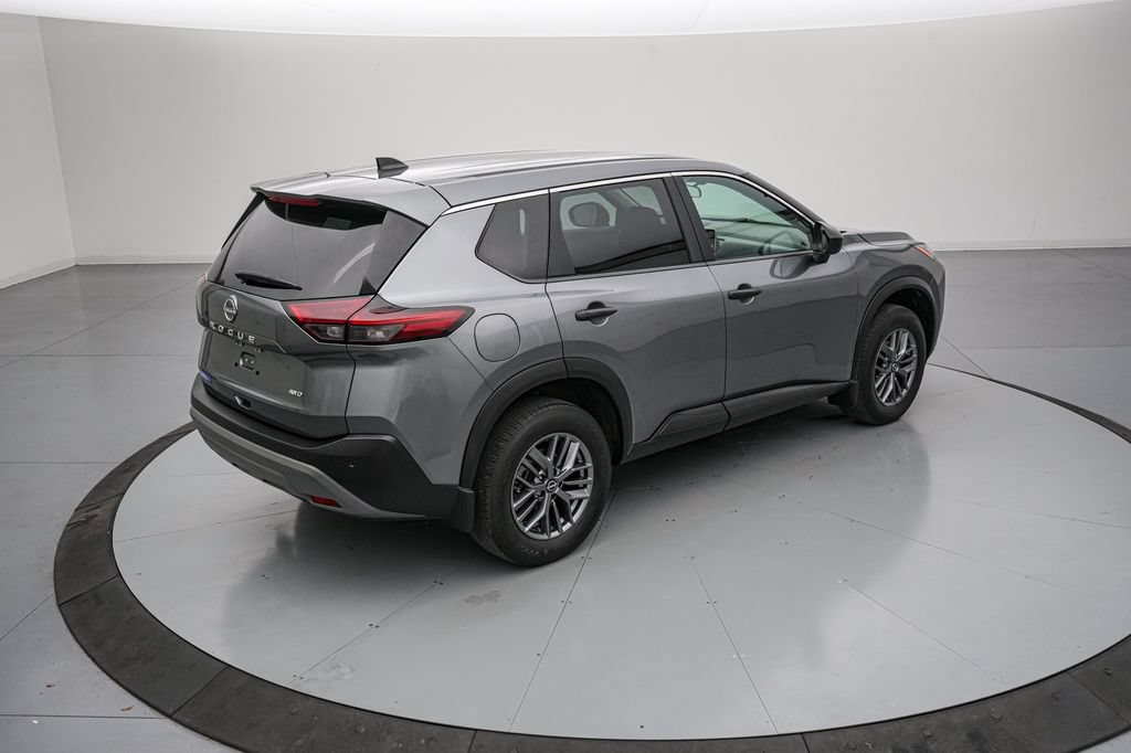 Used 2023 Nissan Rogue S AWD/4WD image 4