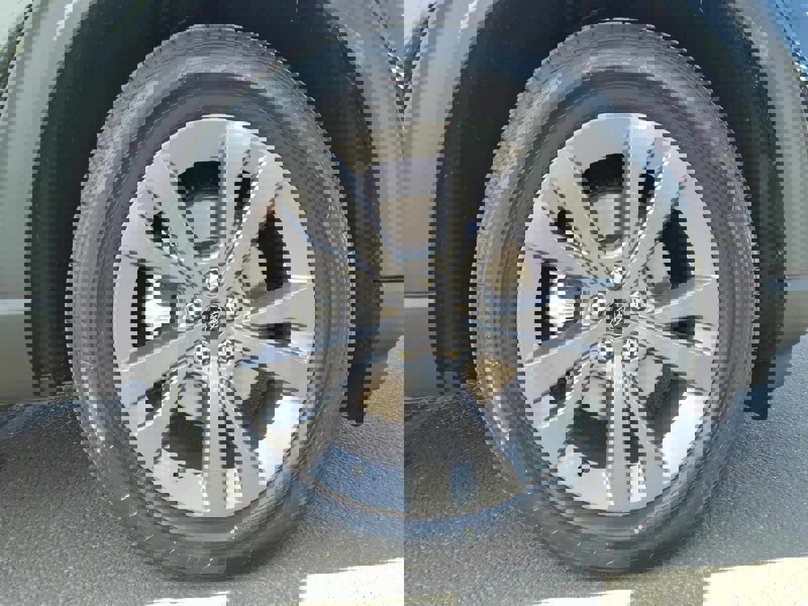 Certified 2022 Ford Explorer XLT w/ Equipment Group 202A image 9