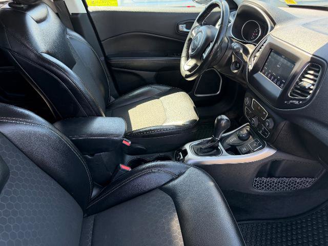 Used 2018 Jeep Compass Latitude w/ Popular Equipment Group AWD/4WD image 13
