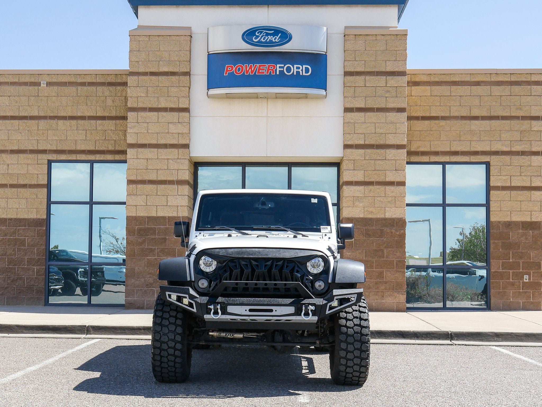 Used 2017 Jeep Wrangler Unlimited Rubicon w/ Connectivity Group AWD/4WD image 3