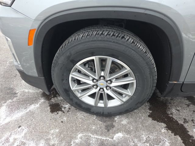 Used 2023 Chevrolet Traverse LT image 18