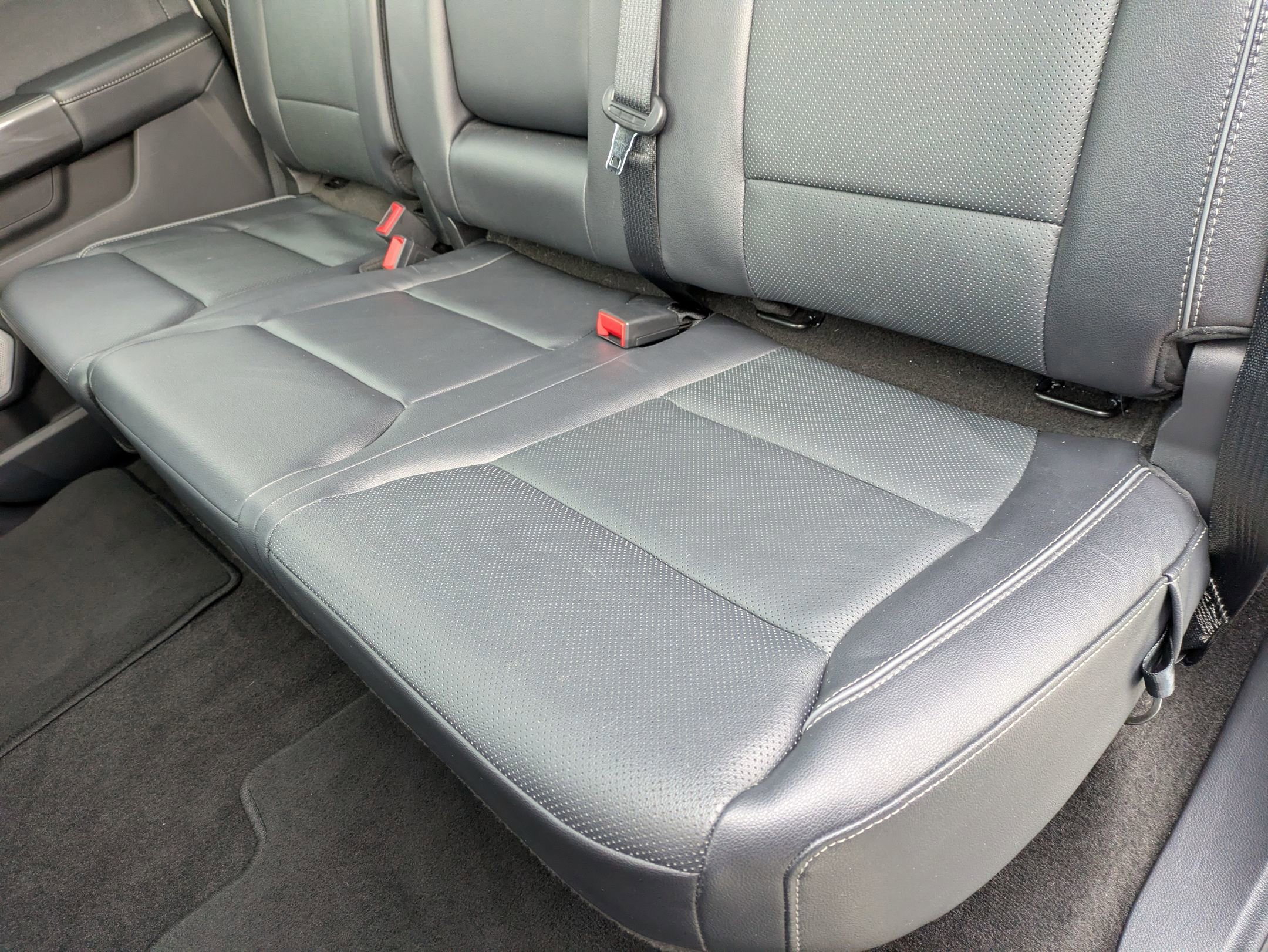 Certified 2023 Ford F150 Lariat w/ Equipment Group 502A High image 34