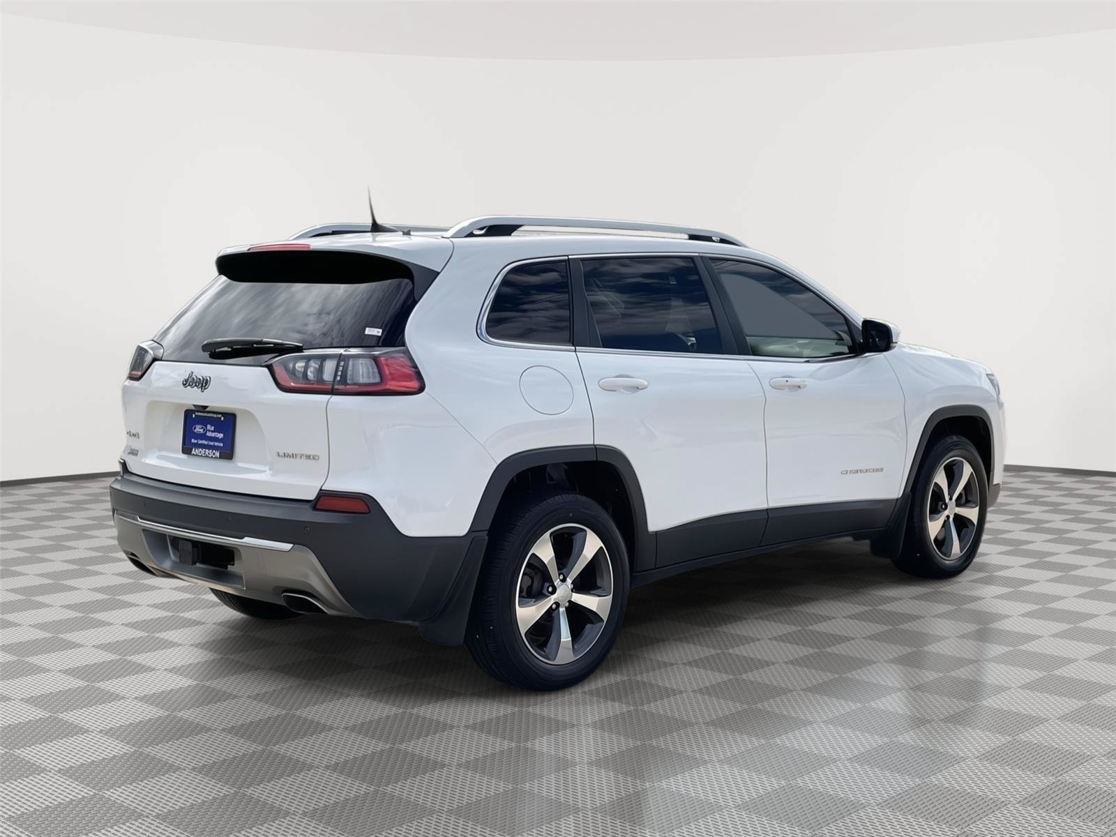 Used 2019 Jeep Cherokee Limited w/ Trailer Tow Group AWD/4WD image 7