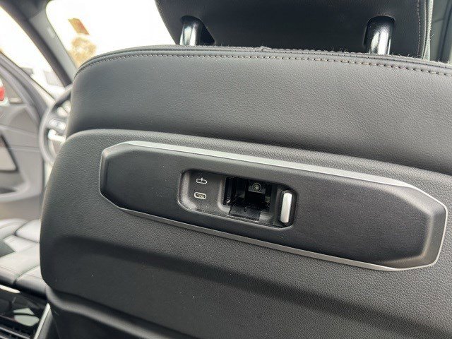 Used 2025 BMW X5 xDrive50e image 43