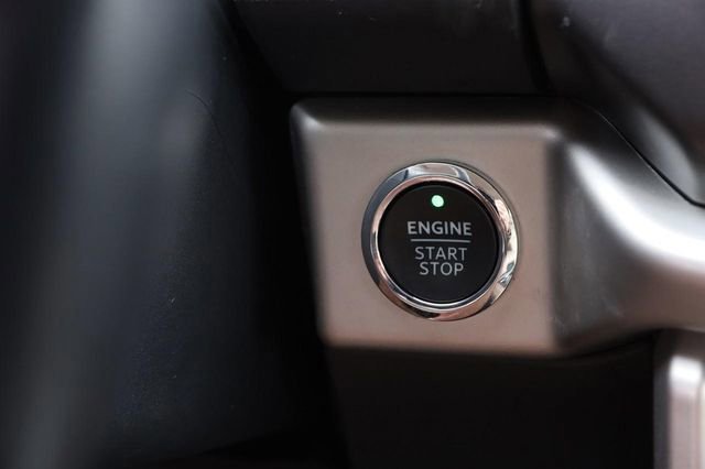 Certified 2024 Ford Expedition Max XLT image 16