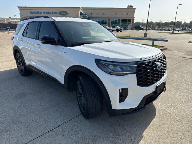 Certified 2025 Ford Explorer ST-Line w/ Premium Package RWD image 19