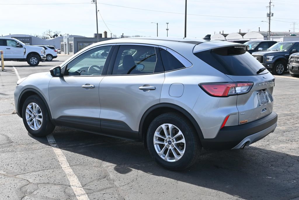 Certified 2022 Ford Escape SE image 3