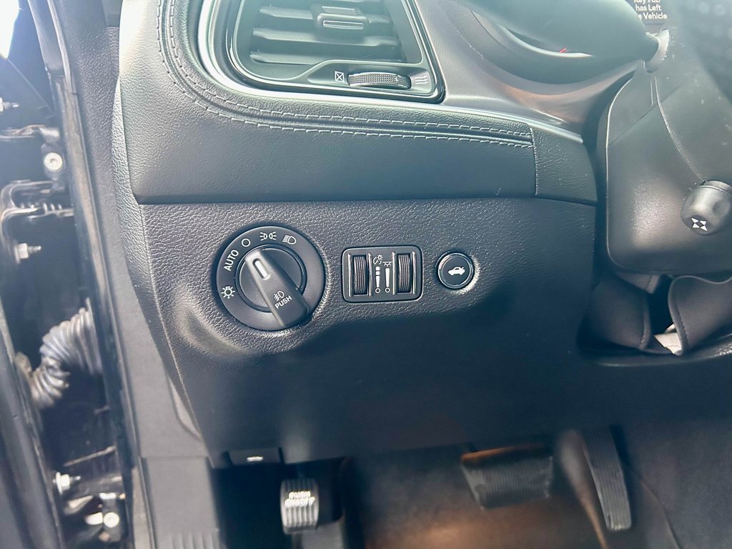 Used 2021 Dodge Challenger GT w/ Plus Package image 10