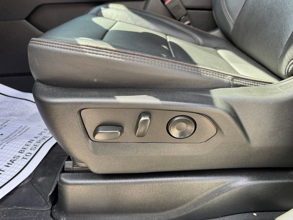 Used 2023 Chevrolet Tahoe High Country AWD/4WD image 36
