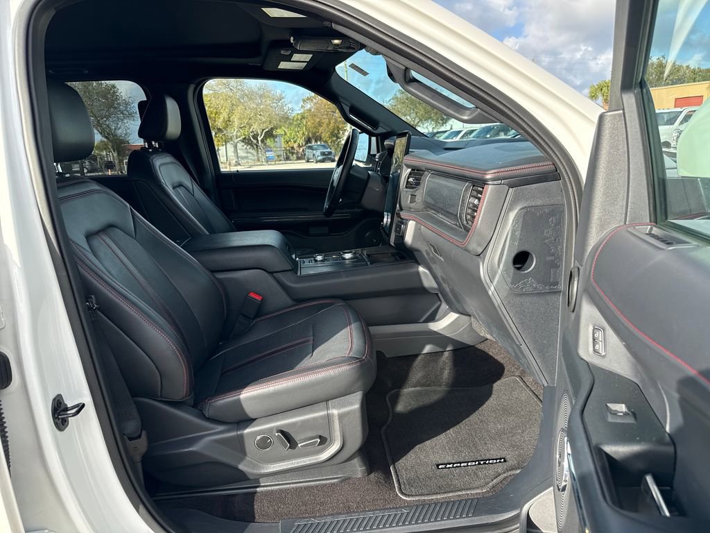 Certified 2023 Ford Expedition Limited image 29