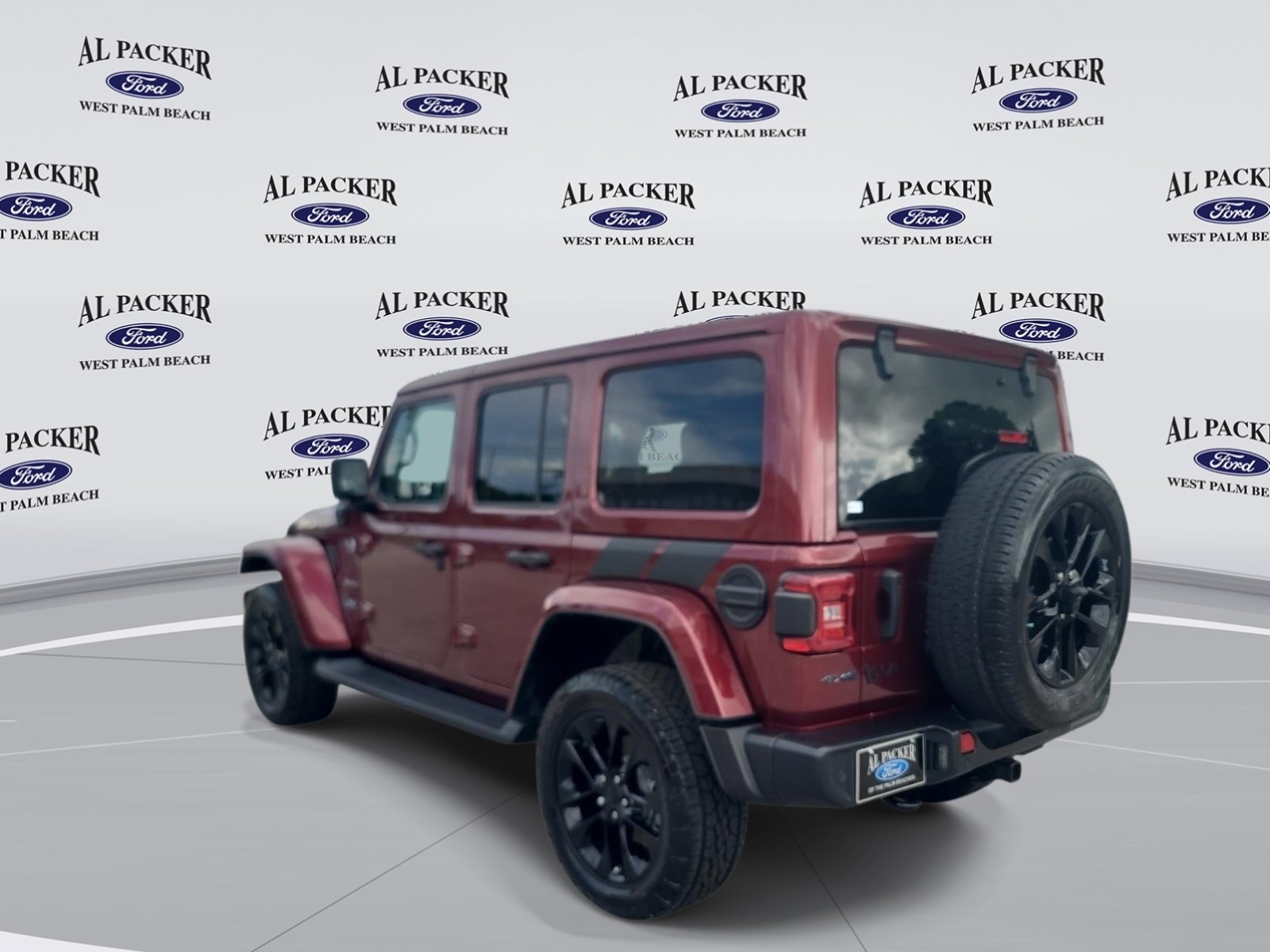 Used 2021 Jeep Wrangler Unlimited Sahara w/ Cold Weather Group AWD/4WD image 4