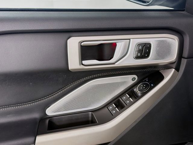 Certified 2023 Ford Explorer Limited w/ Limited Technology Package image 21