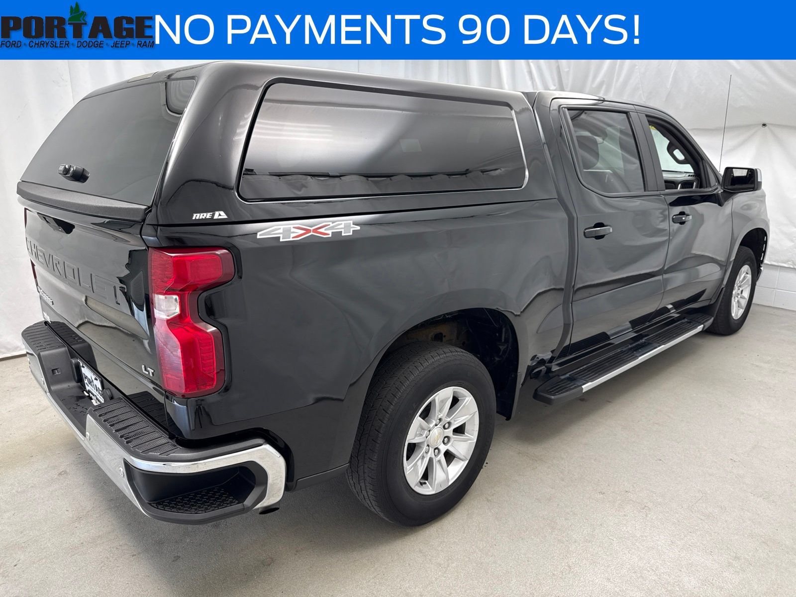 Used 2020 Chevrolet Silverado 1500 LT w/ Convenience Package AWD/4WD image 2