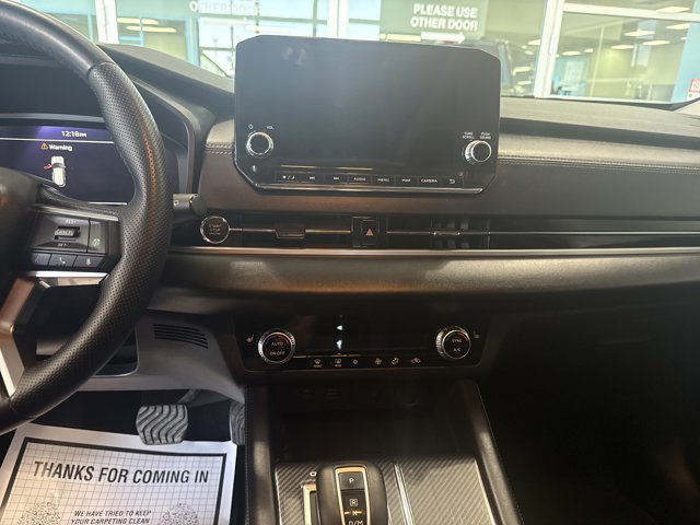 Used 2024 Mitsubishi Outlander FWD image 11