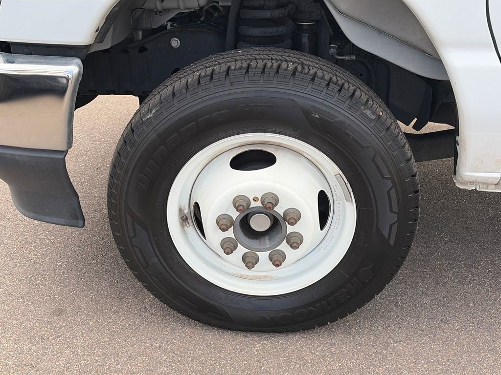 Certified 2023 Ford E-450 and Econoline 450 Super Duty w/ Driver's Safety Package image 7