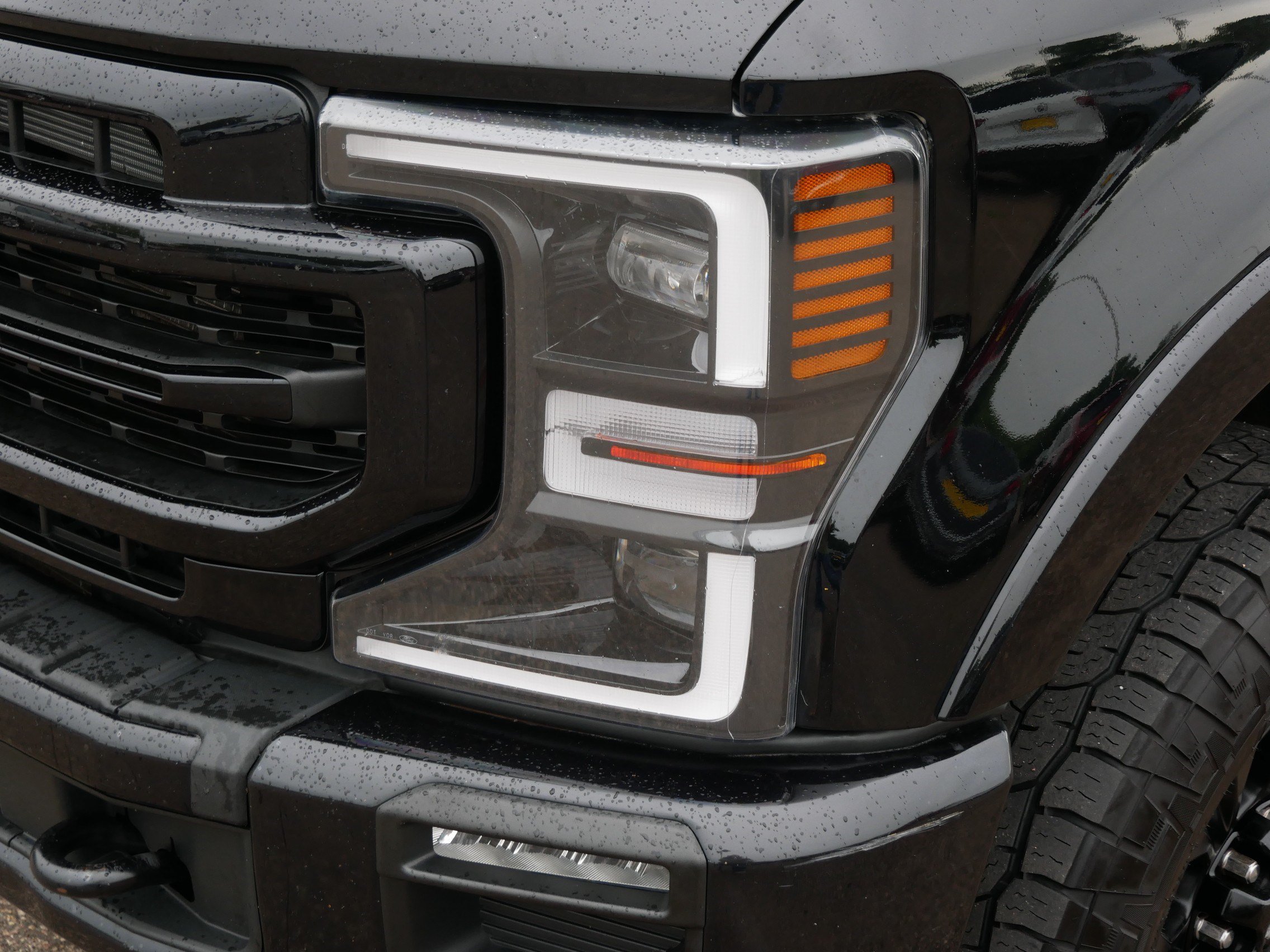 Certified 2022 Ford F250 Lariat w/ Tremor Off-Road Package AWD/4WD image 16