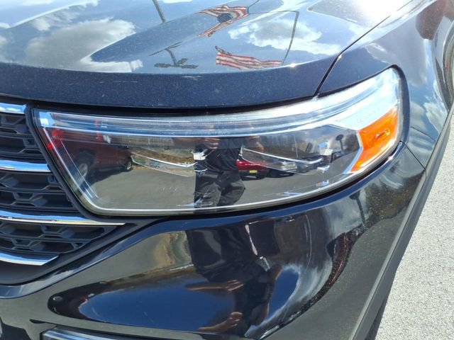 Certified 2022 Ford Explorer XLT w/ Equipment Group 202A image 17