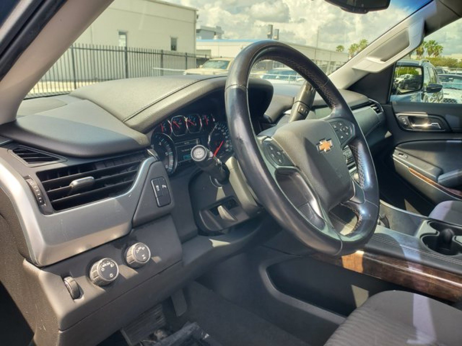 Used 2020 Chevrolet Tahoe LS AWD/4WD image 9