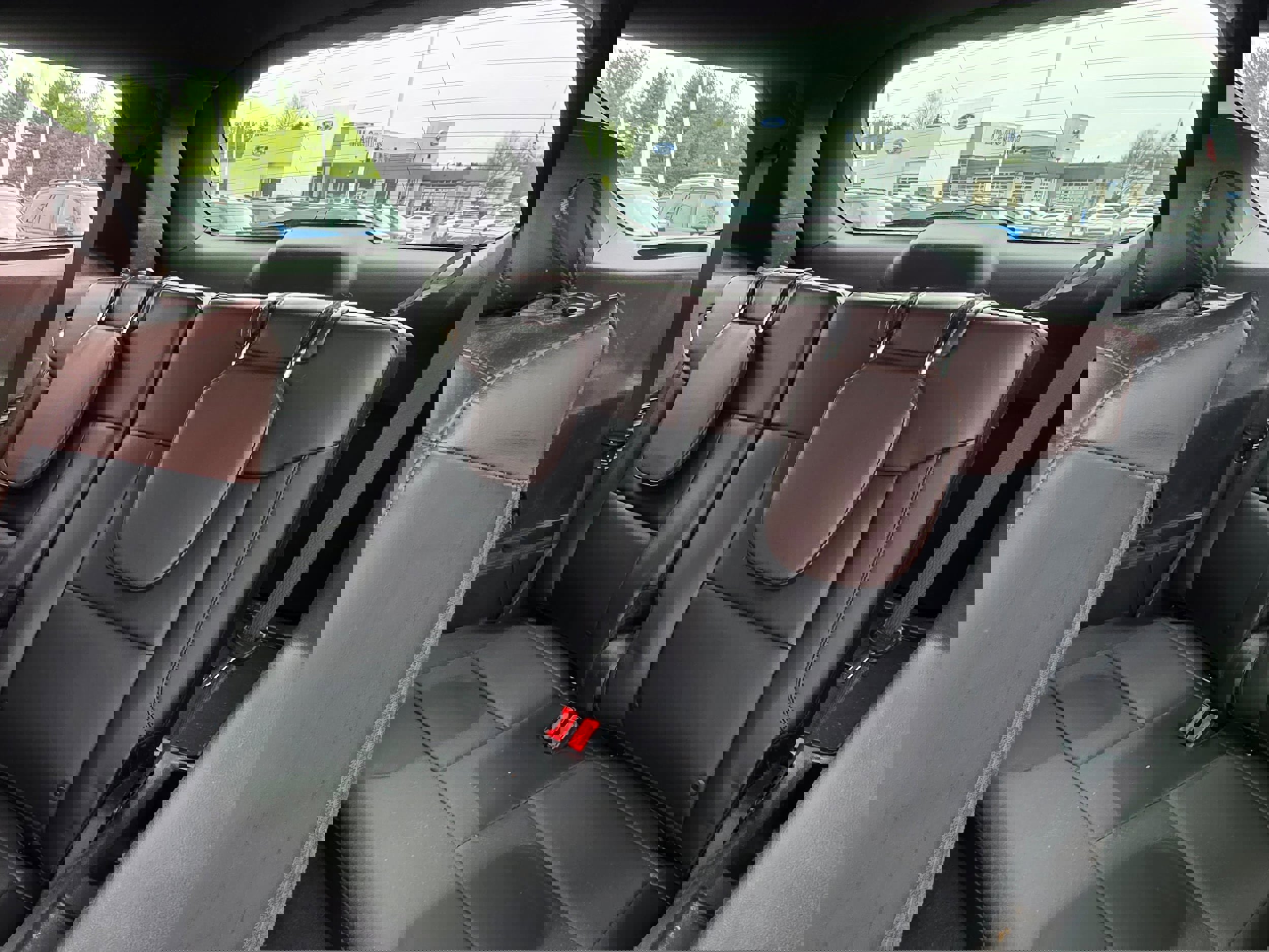 Certified 2023 Ford Explorer Platinum w/ Premium Technology Package image 10