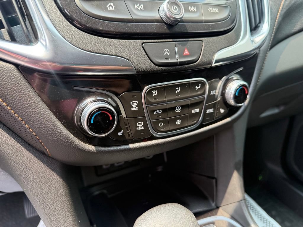 Used 2022 Chevrolet Equinox Premier w/ LPO, Floor Liner Package FWD image 29