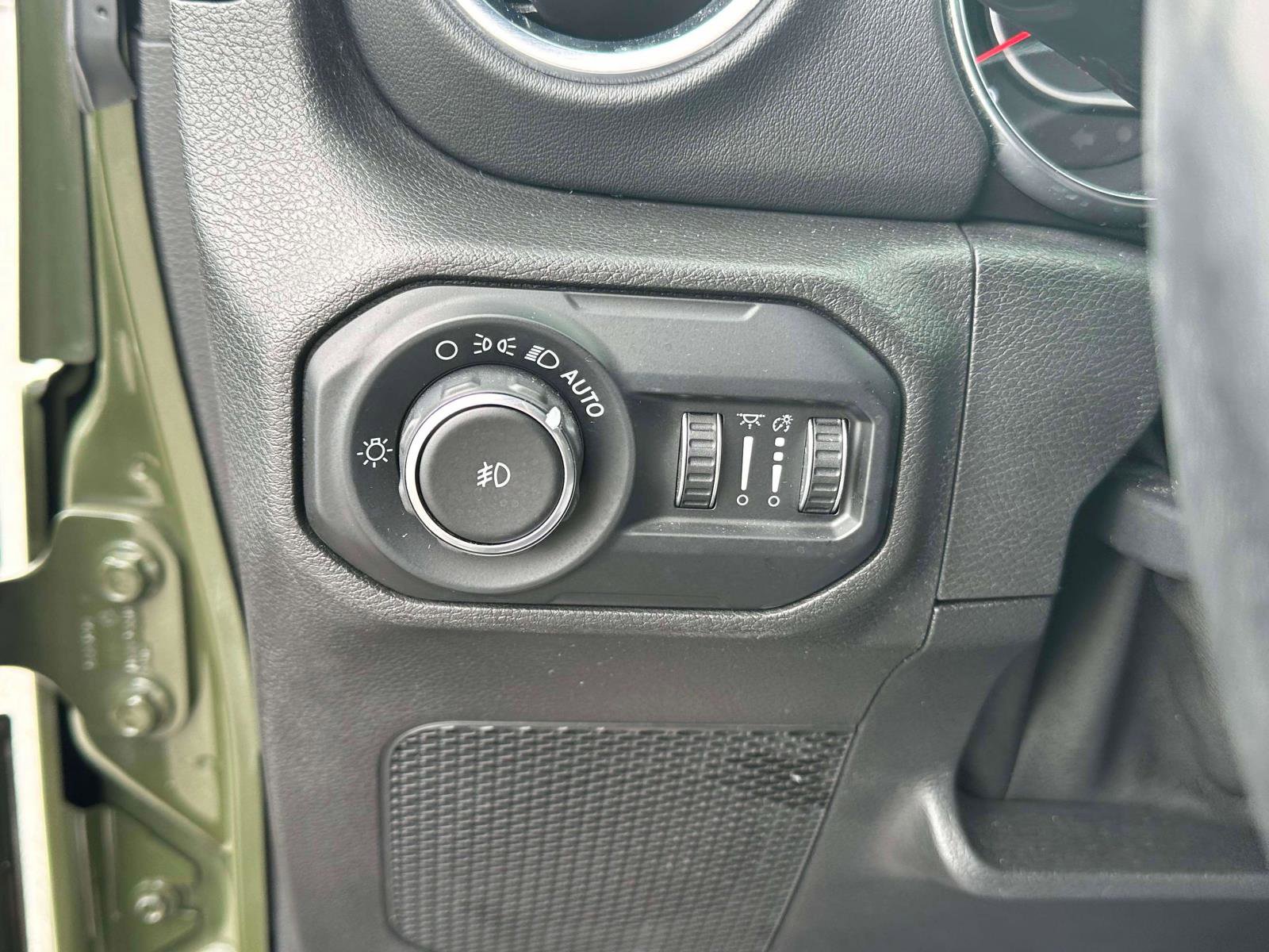 Used 2020 Jeep Wrangler Unlimited Rubicon w/ Quick Order Package 28Y Recon image 18